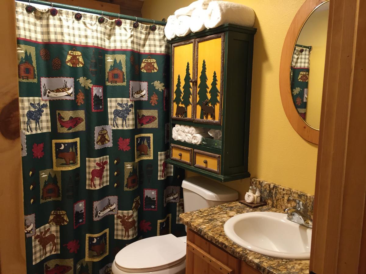 מלון Somers Bay Log Cabin Lodging מראה חיצוני תמונה